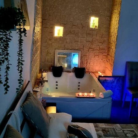 B&B Napoli Centrale Room&Jacuzzi Екстериор снимка