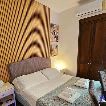 B&B Napoli Centrale Room&Jacuzzi Екстериор снимка