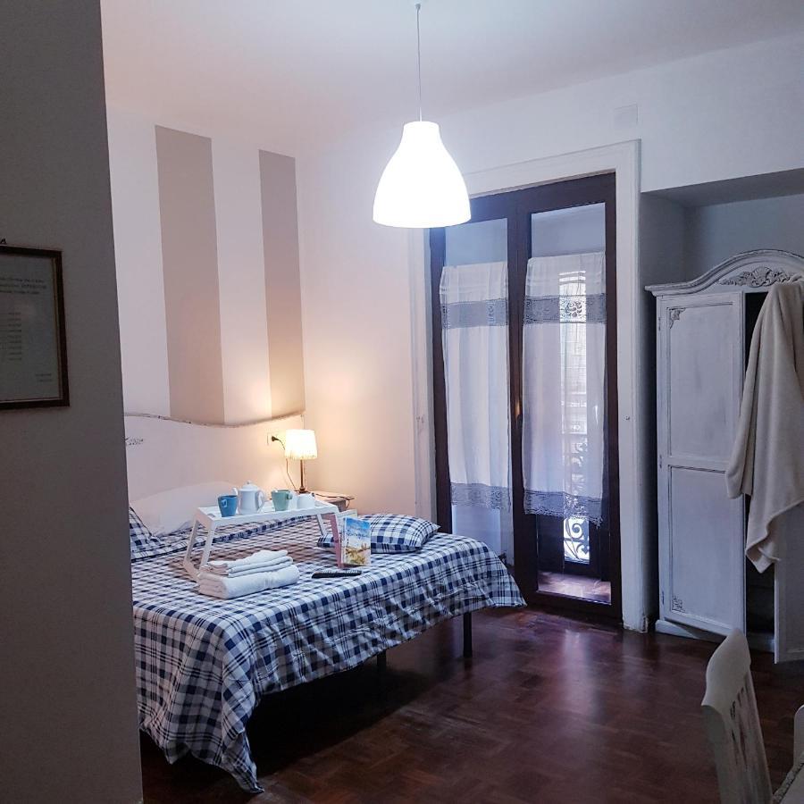 B&B Napoli Centrale Room&Jacuzzi Екстериор снимка