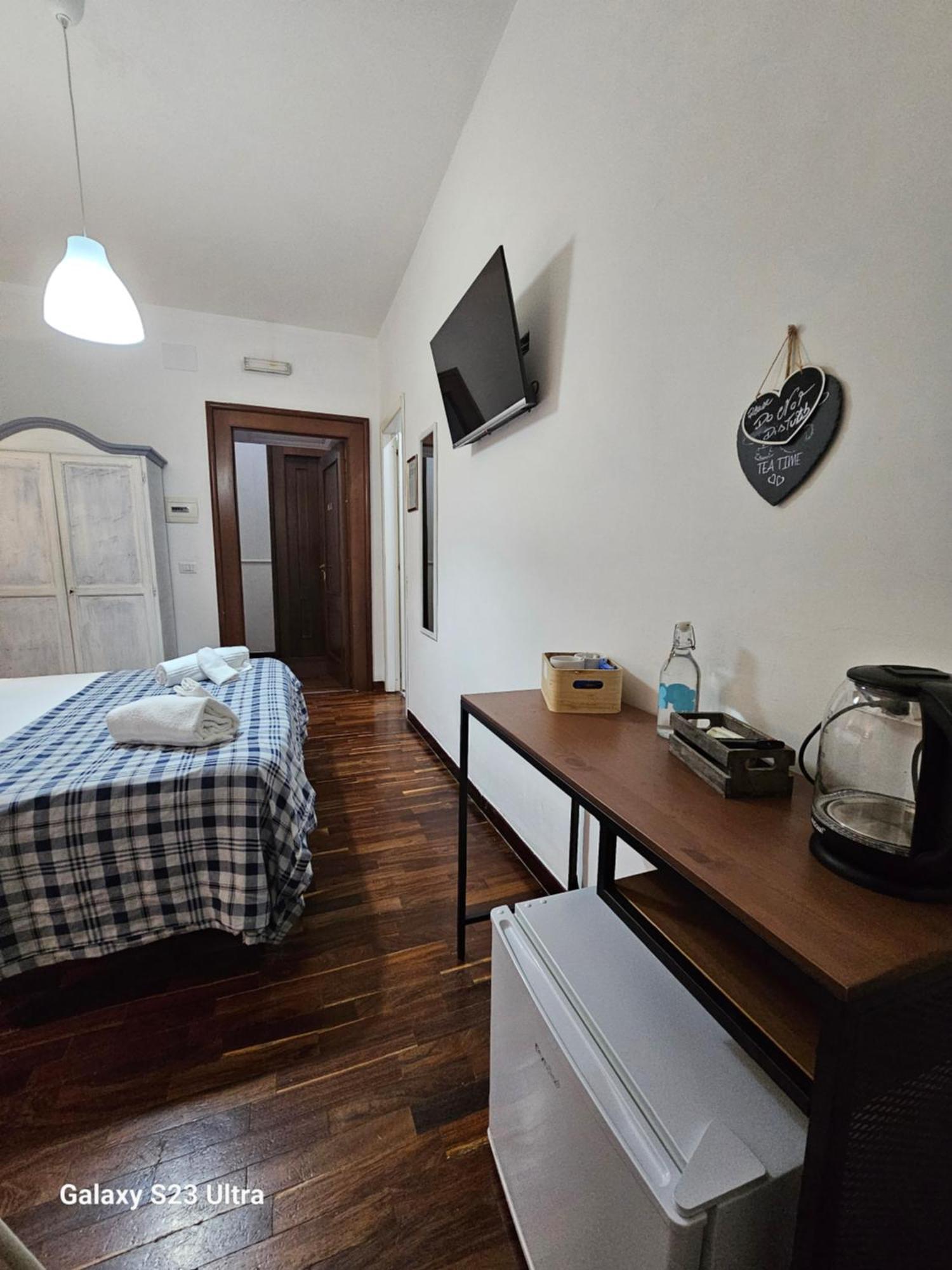 B&B Napoli Centrale Room&Jacuzzi Екстериор снимка