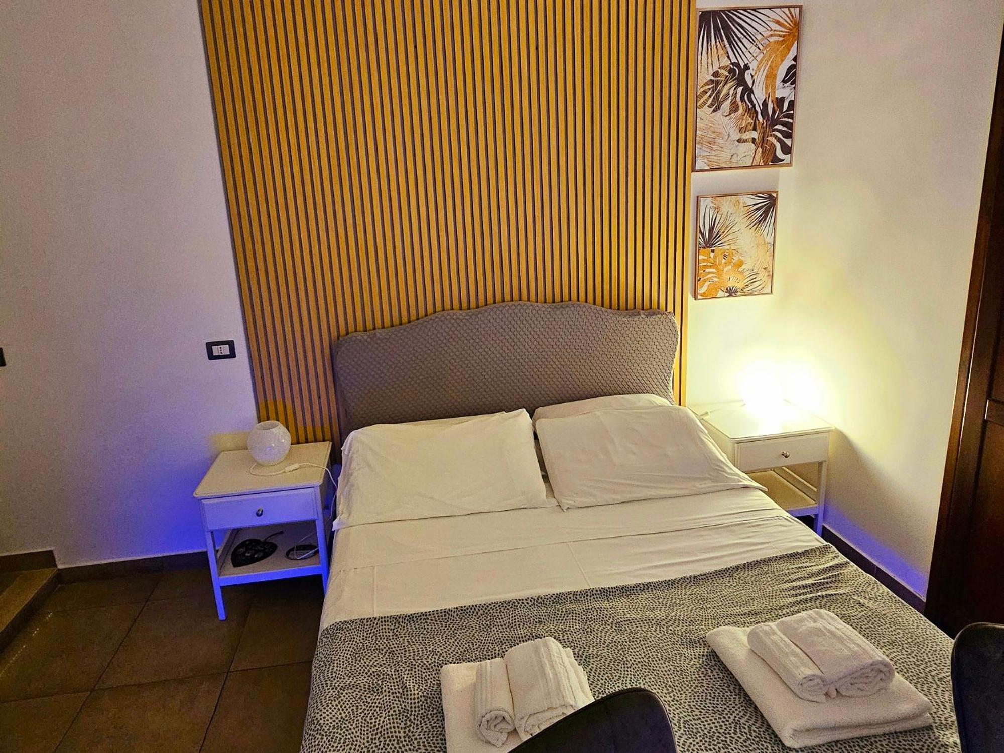 B&B Napoli Centrale Room&Jacuzzi Екстериор снимка