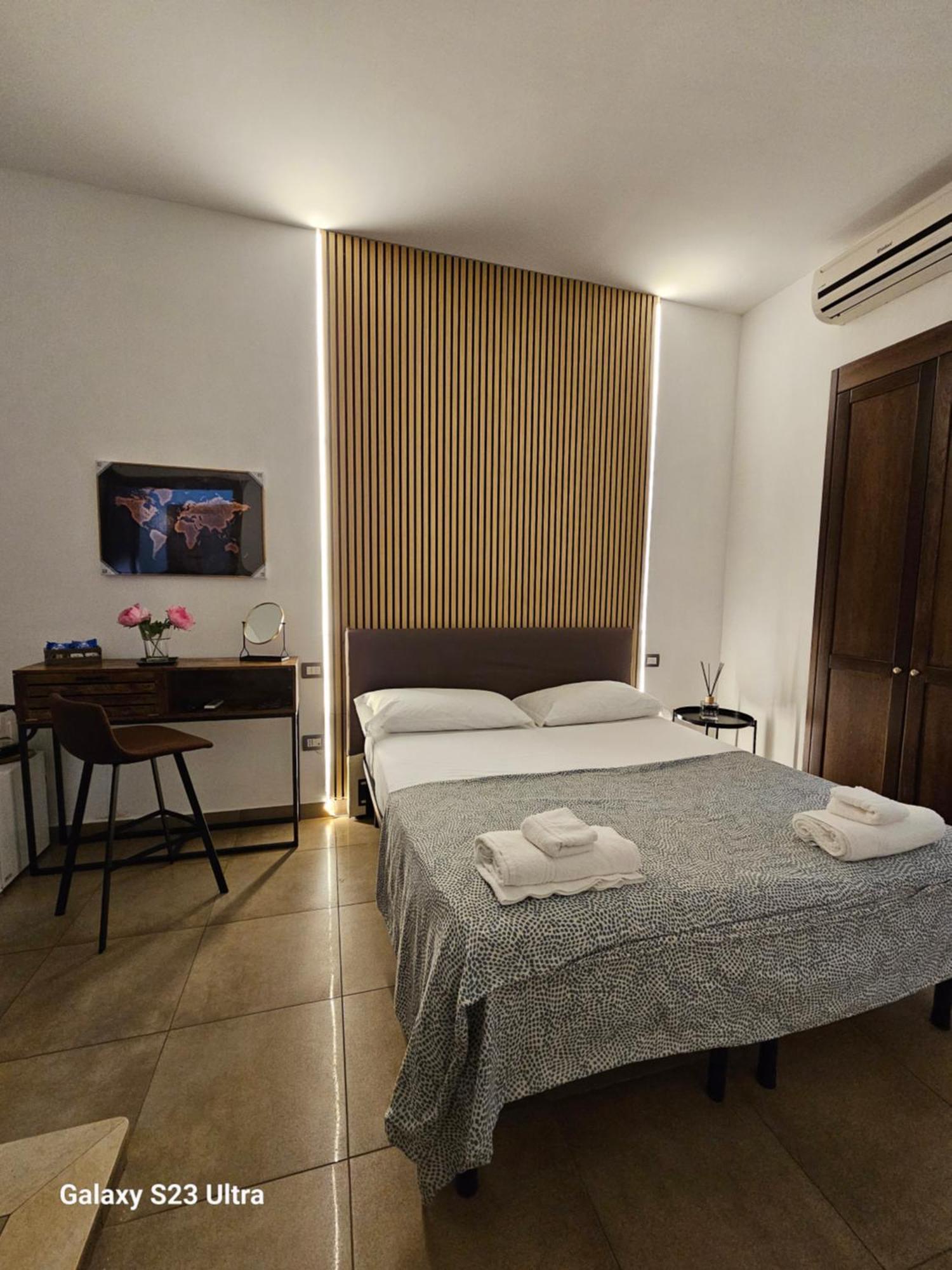 B&B Napoli Centrale Room&Jacuzzi Стая снимка